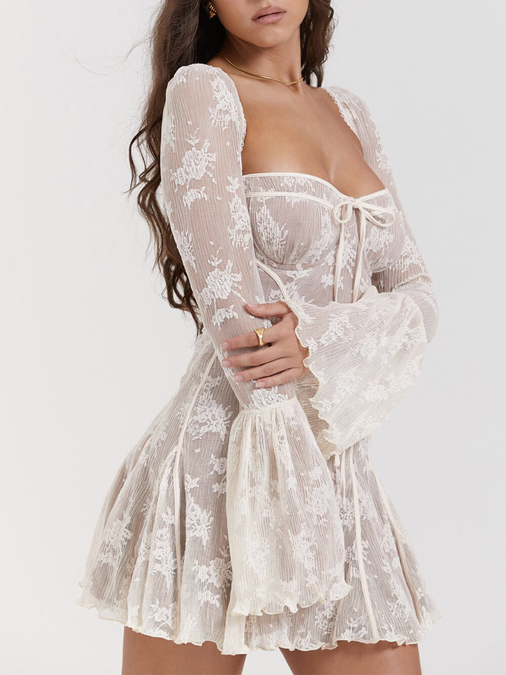 Elegantes Minikleid aus Spitze mit eckigem Ausschnitt und Korsettmuster – Langärmlig