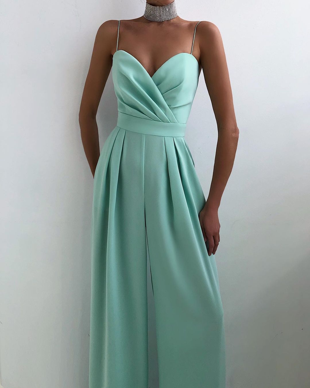 Heidi-Mode | Damen Eleganter Fließender Jumpsuit mit Spaghettibändern für Festliche Anlässe