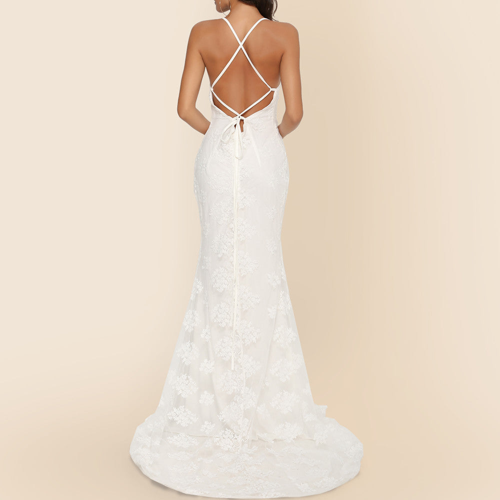 Figurbetontes Brautkleid mit Spitzenbesatz – Eleganter, raffinierter Brautstil