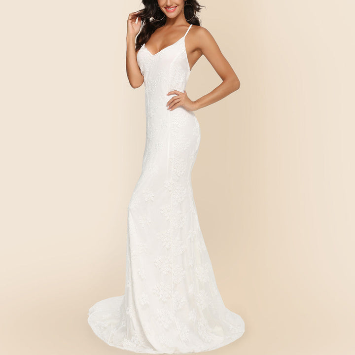 Figurbetontes Brautkleid mit Spitzenbesatz – Eleganter, raffinierter Brautstil