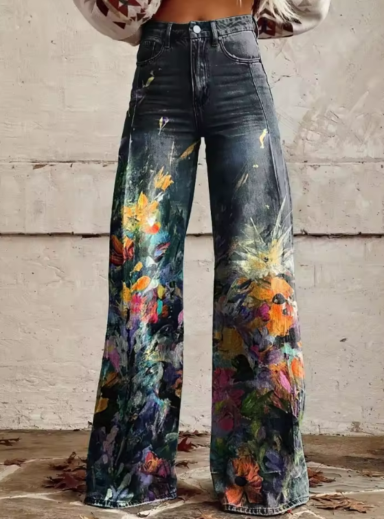 Stilvolle Damenhose aus Boho Denim mit mehreren Blumen