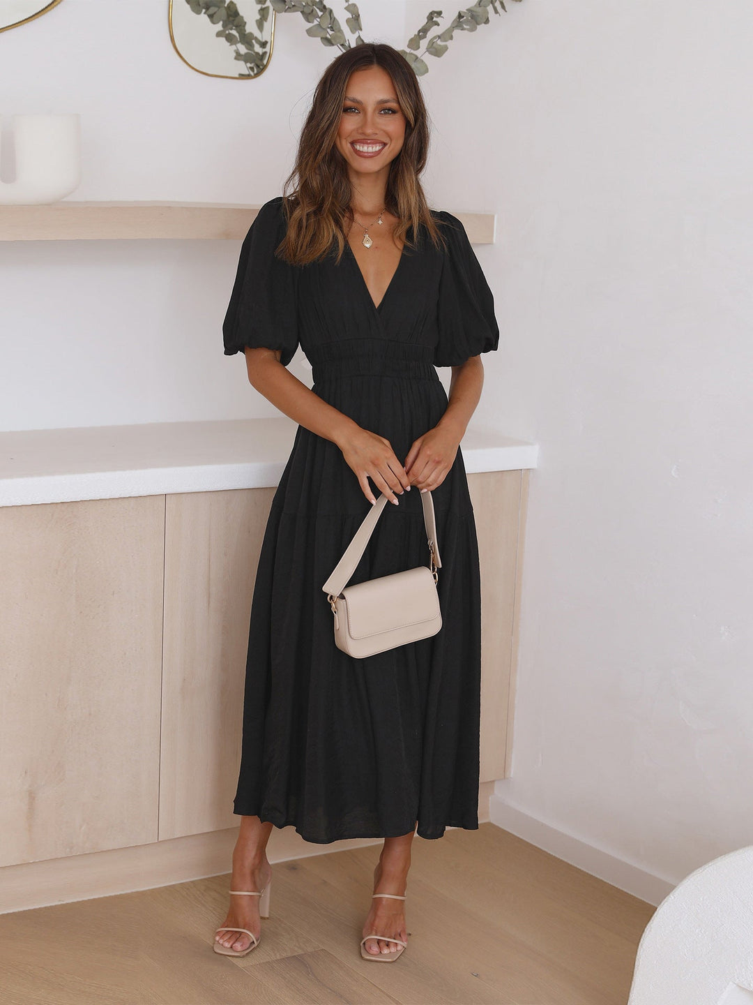 Damen MaxiKleid Mit V-Ausschnitt
