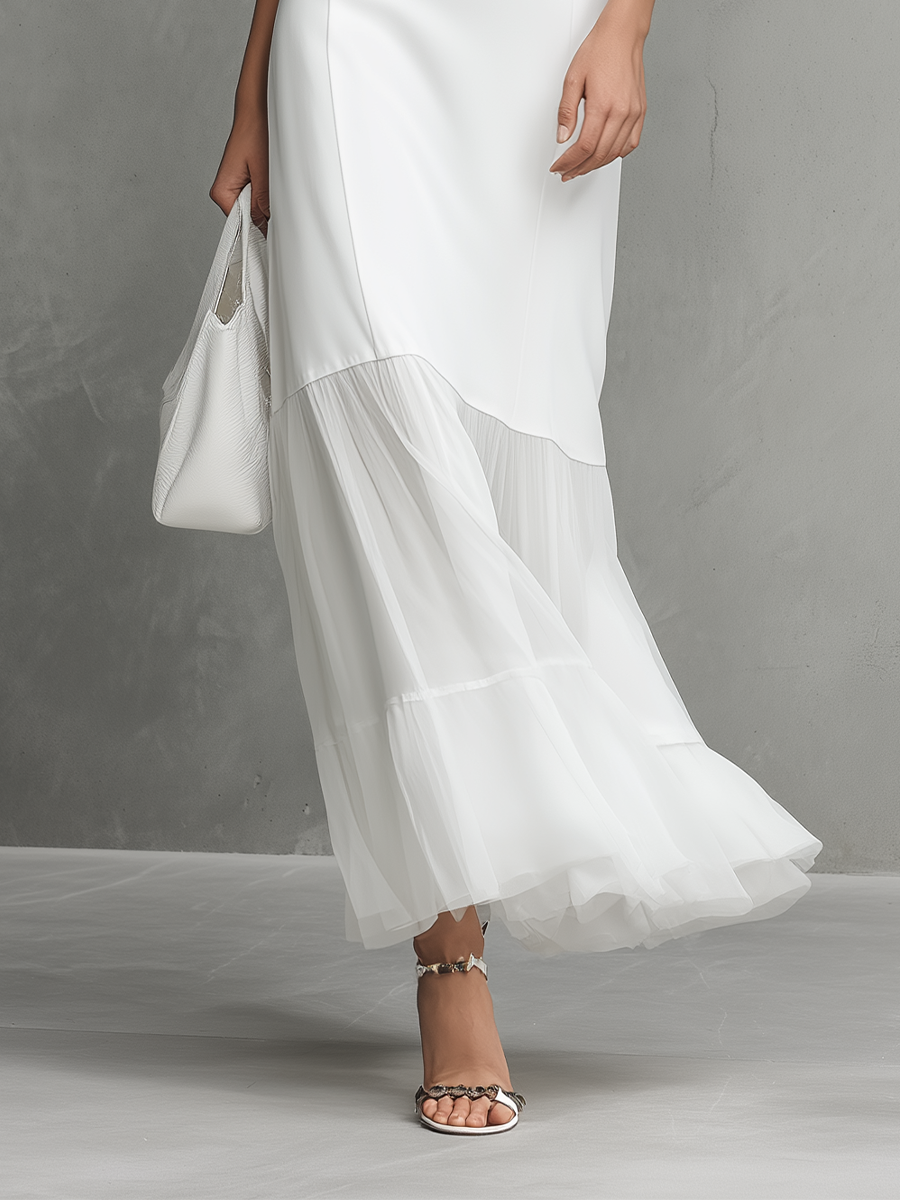 Elegantes weißes Midikleid mit Chiffon-Volantsaum