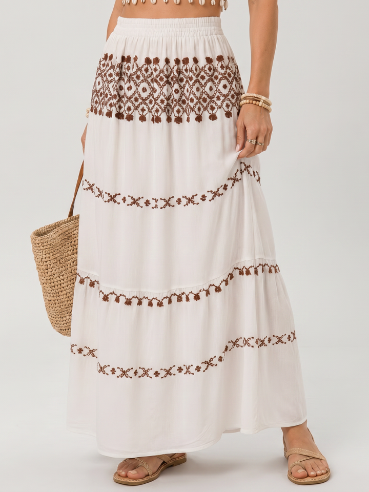 Silon | Midikleid mit Spaghettiträgern und Stickerei-Detail