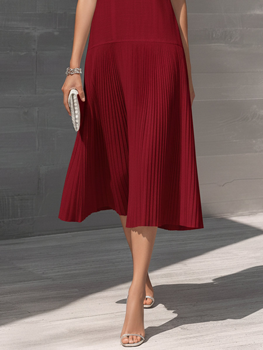 Ärmelloses Midikleid in Bordeaux mit Plisseesaum