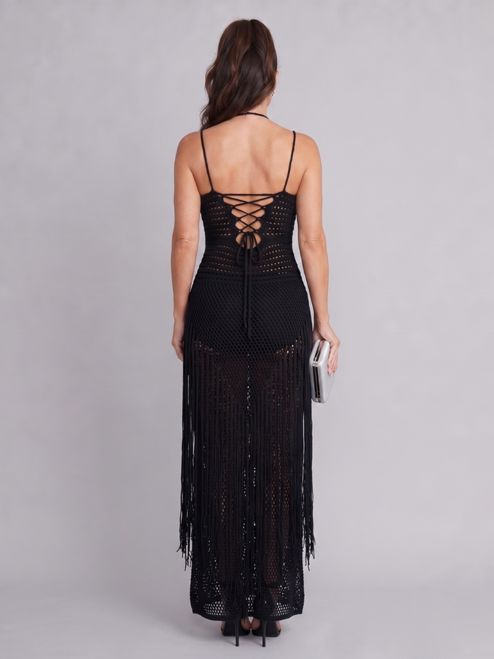 Zephyra | Maxikleid mit Neckholder, Häkeloptik und Fransen