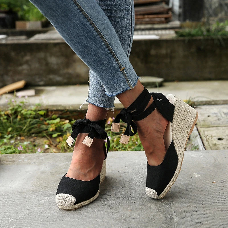 Damen-Sandalen mit hohem Absatz und Spitze 5