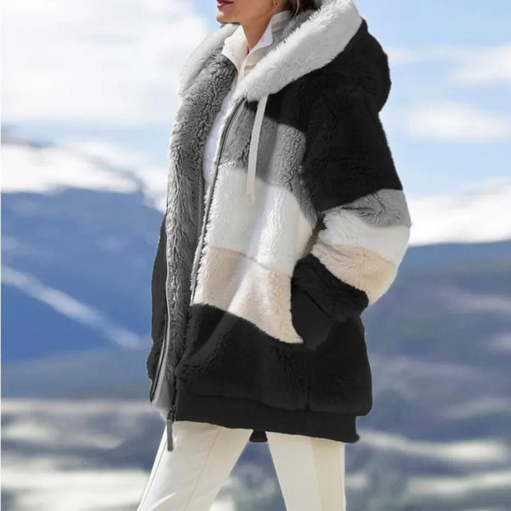Damen Fleece Jacke mit Kapuze – Funktionalität und Stil für die kalte Saison 1