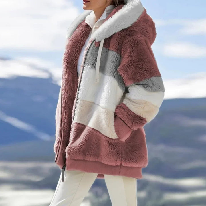 Damen Fleece Jacke mit Kapuze – Funktionalität und Stil für die kalte Saison 2