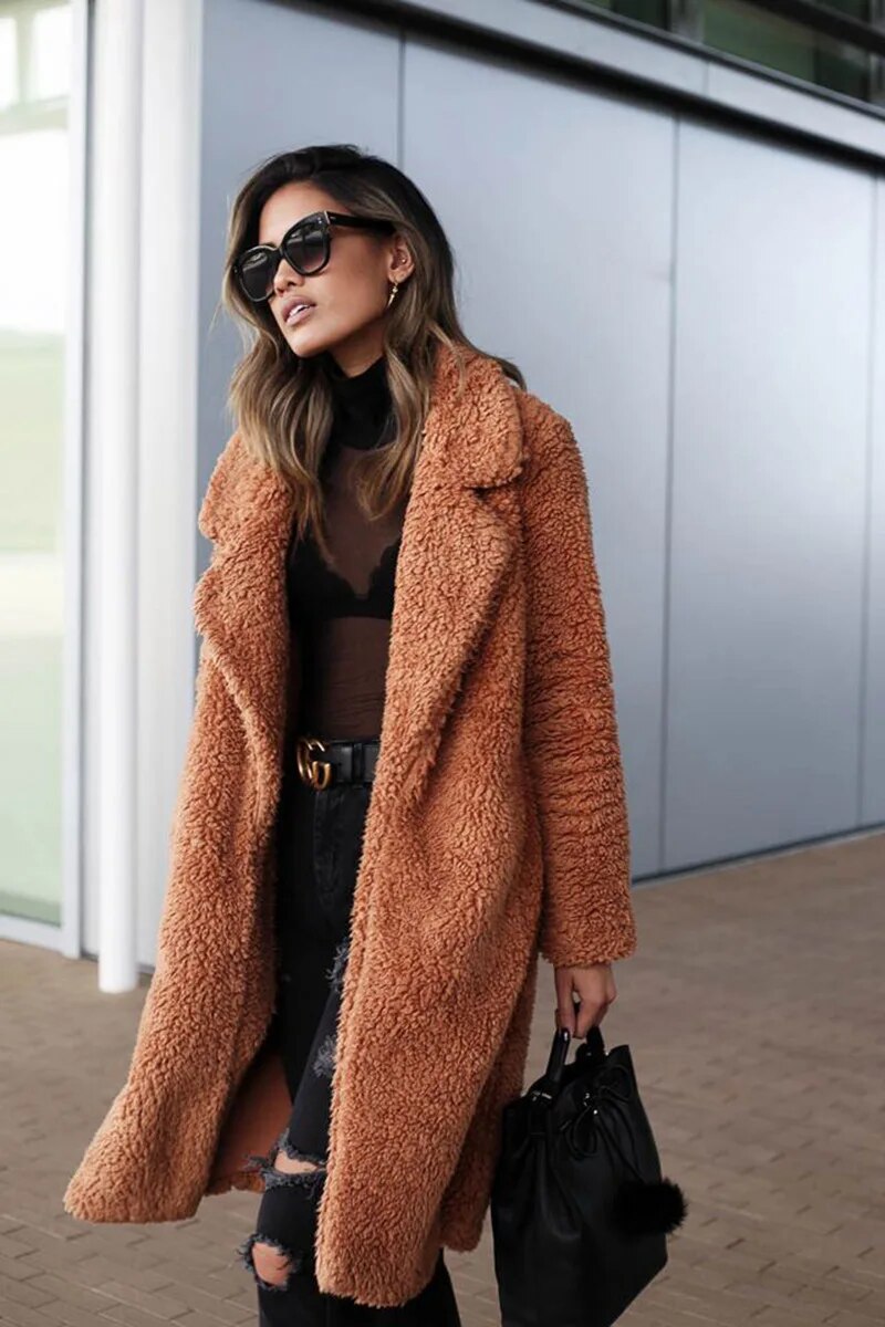 Damen Lange Fleecejacke für Stil und Wärme im Winter 2