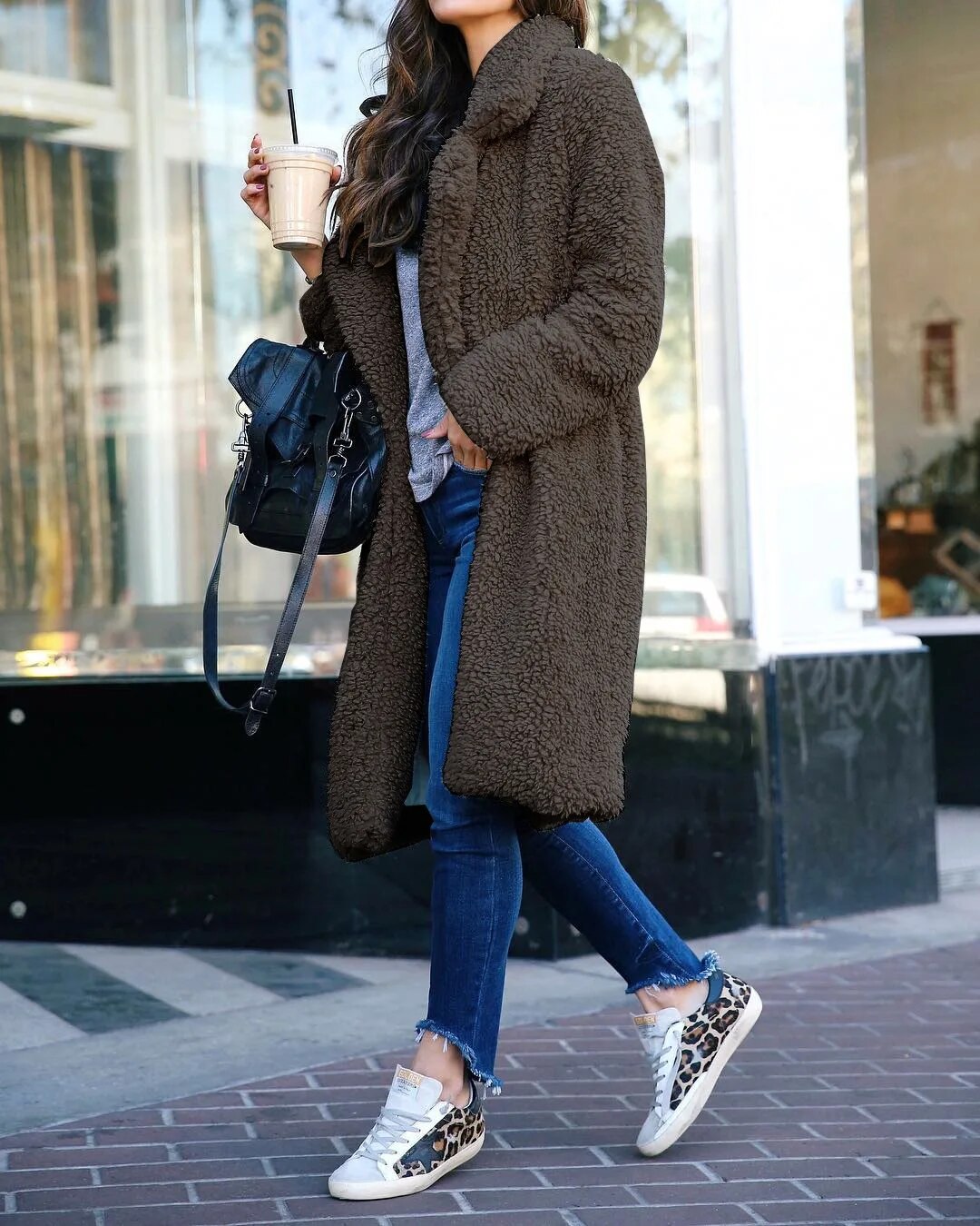 Damen Lange Fleecejacke für Stil und Wärme im Winter 4