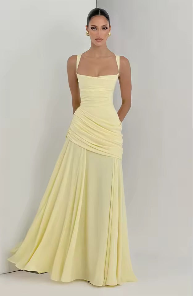 Damen Maxikleid mit Herzausschnitt: Eleganz für besondere Anlässe 5