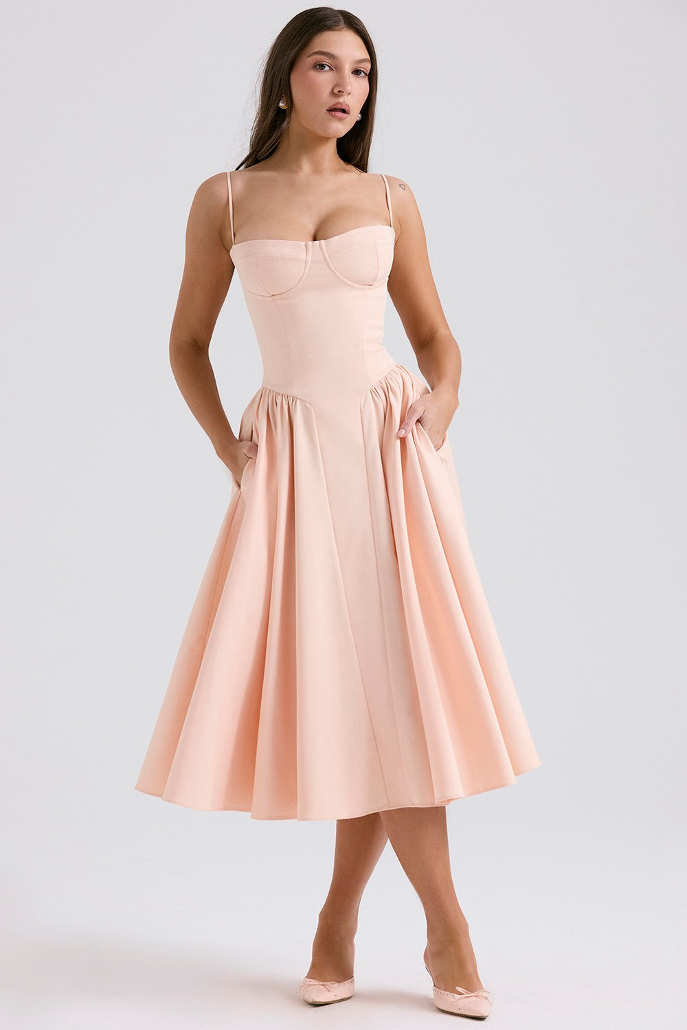 Damen Midikleid mit Herzausschnitt: Elegante Passform für Hochzeiten 2