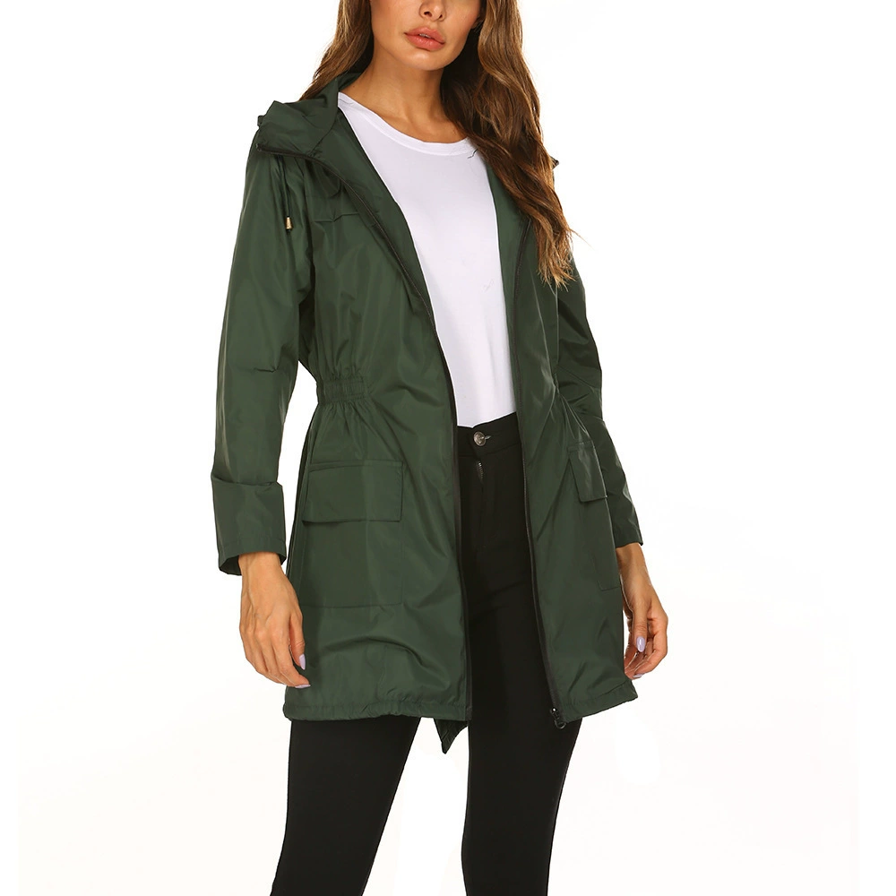 Damen Regenjacke mit Kapuze – Stilvoller Schutz vor Regen und Wind 1