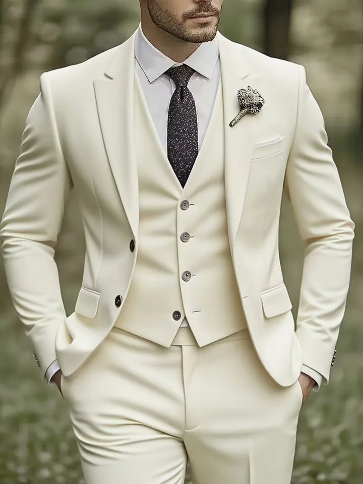 Slim-Fit-Dreiteiler für Herren – Eleganter, formeller Stil mit glänzender Oberfläche