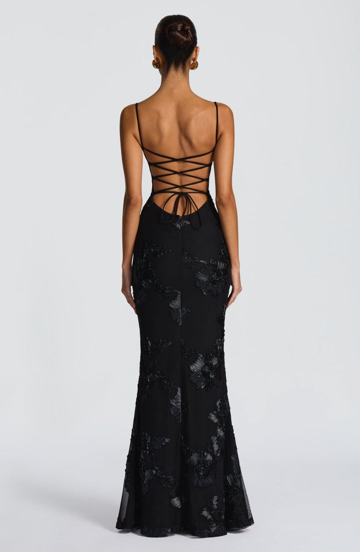 Elegantes Damen Maxikleid: Verführerischer Look für Festlichkeiten 6