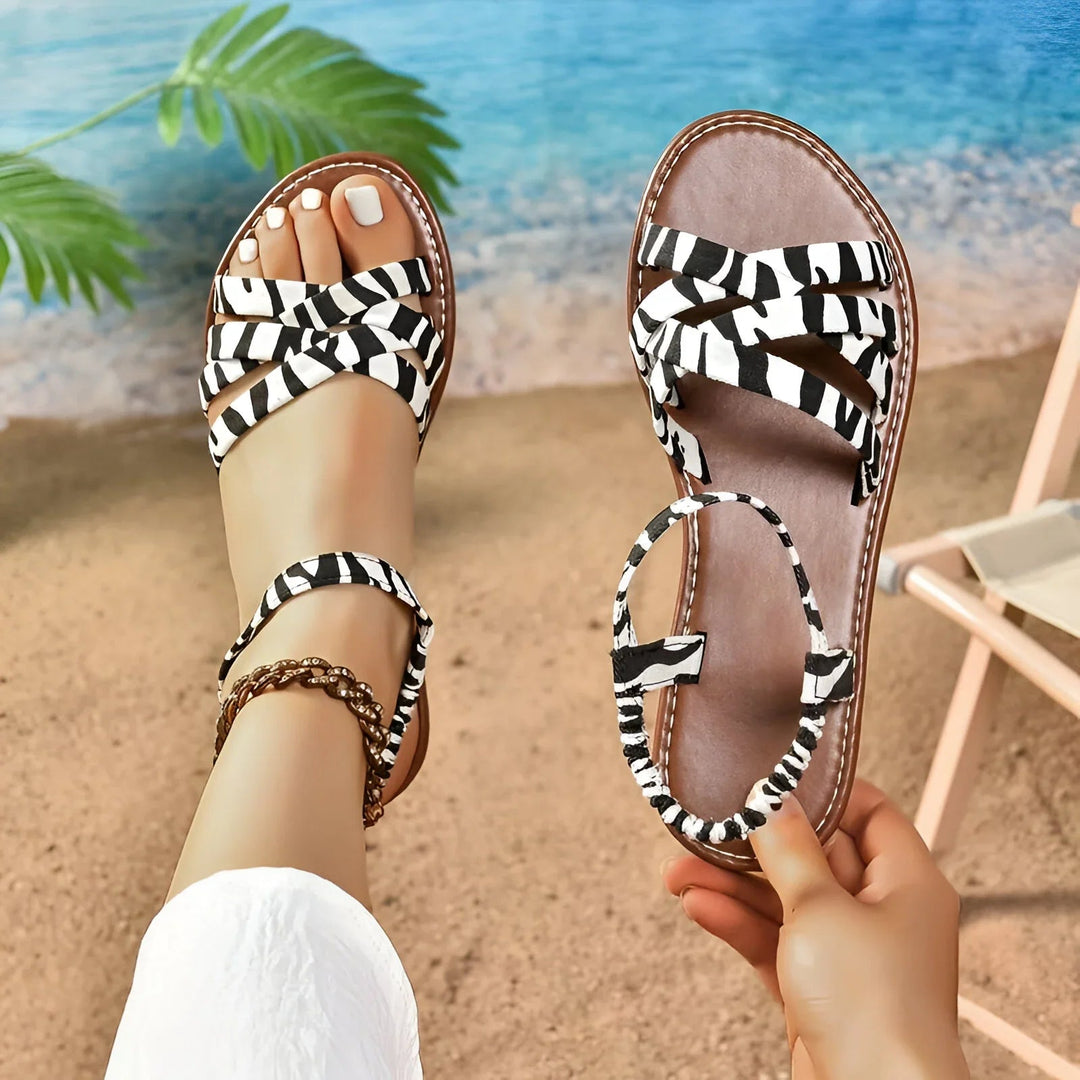 Flache Sandalen mit Leopardenmuster 6