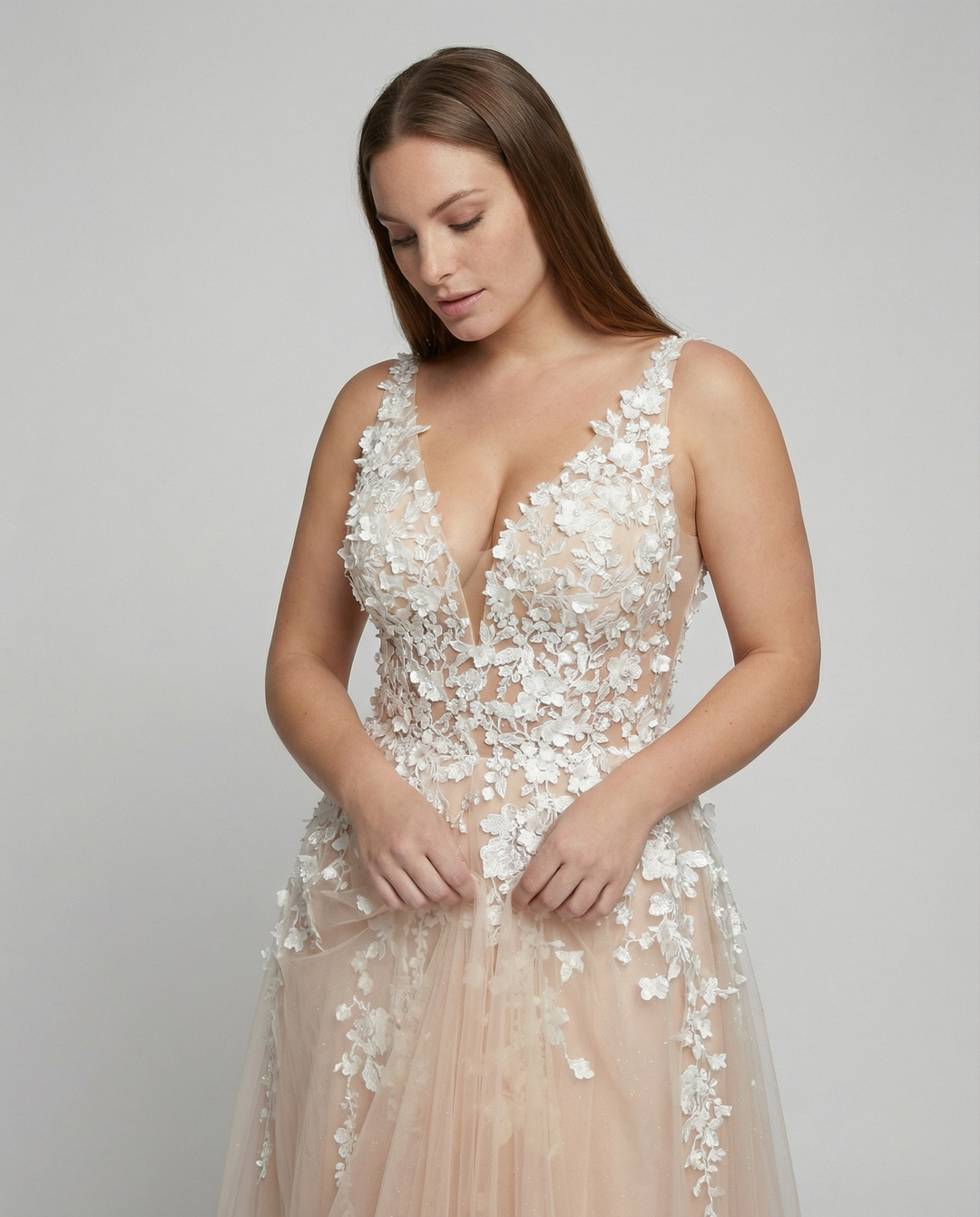 Damen Elegantes V-Ausschnitt Blumen Besticktes Hochzeitskleid – Luxus Brautkleid