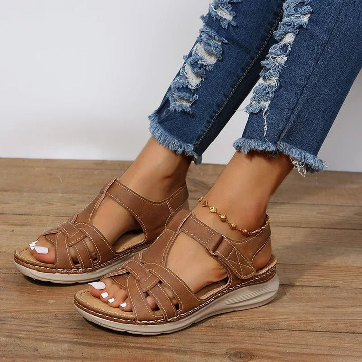 Heidi-Mode – Orthopädische Sandalen 2