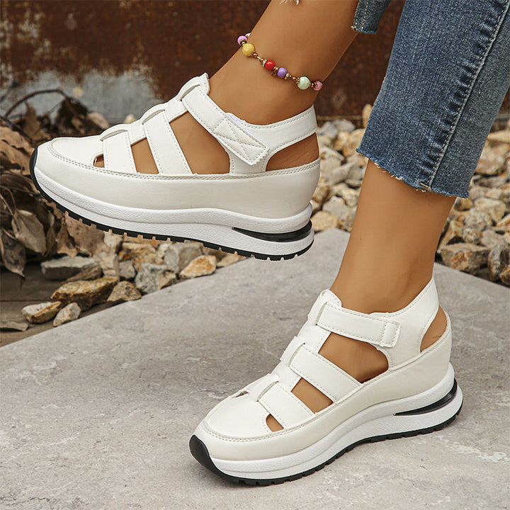 Heidi-Mode | Geschlossene Sneaker-Sandalen 4
