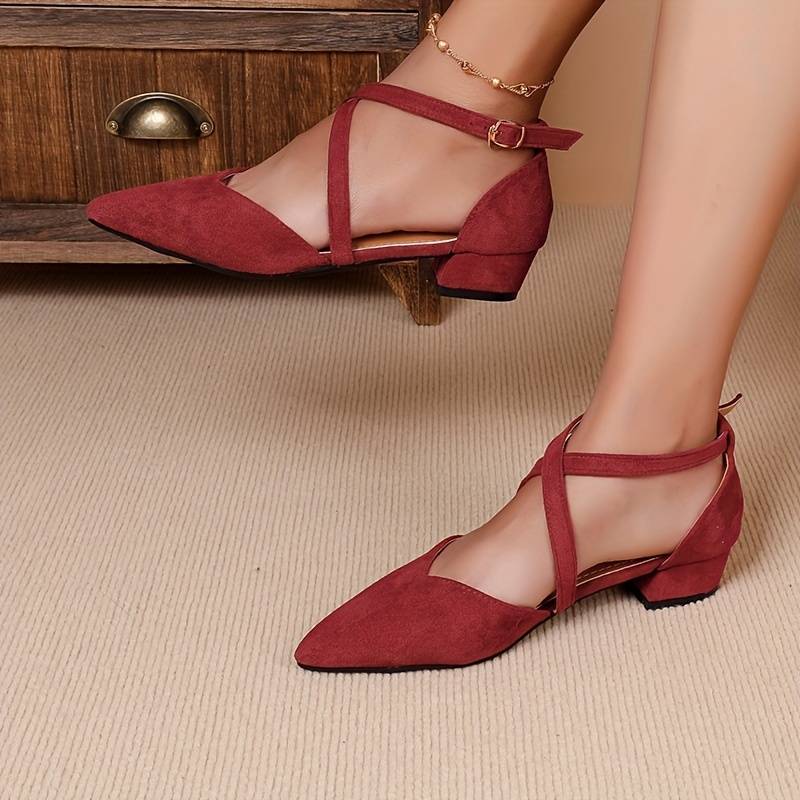 Heidi-Mode | Modische Flache Sandalen mit Spitzer Spitze 2