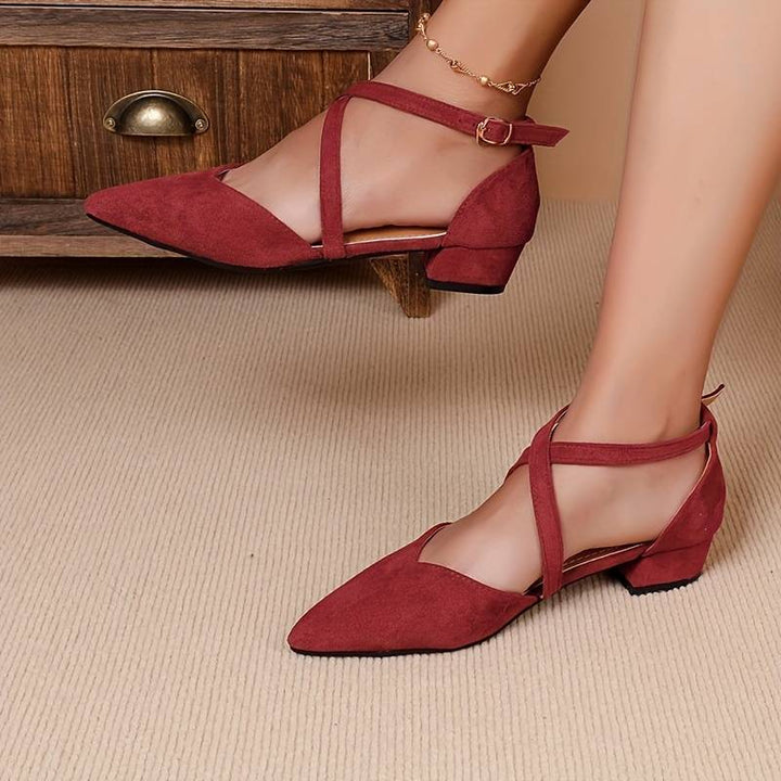Heidi-Mode | Modische Flache Sandalen mit Spitzer Spitze 2