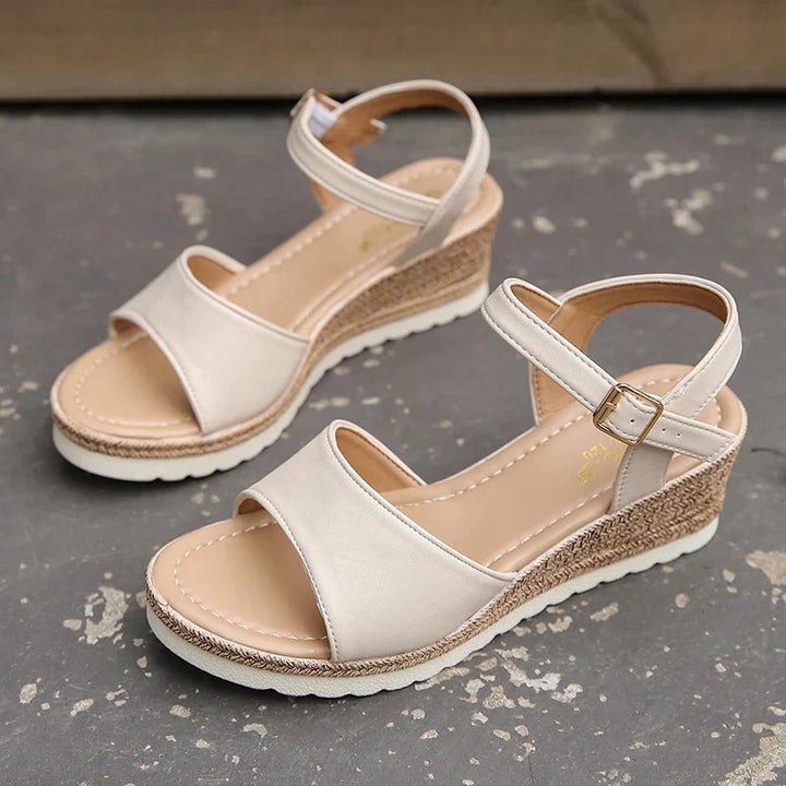 Heidi - Leichte Sandalen mit Keilabsatz und Schnalle 5
