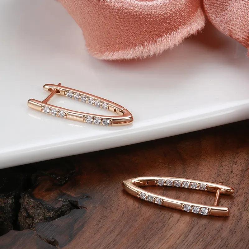 Geometrische Zirkonia-Ohrhänger in Roségold für Damen – Eleganter und trendiger Schmuck