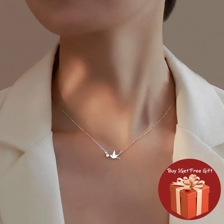 Silberne Tauben-Halskette für Damen – Elegantes Schmuckstück mit Friedensvogel-Anhänger