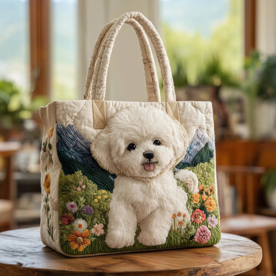Kunsthandwerkliche Matelassé-Tasche: Stilvoller Begleiter für Hunde 0