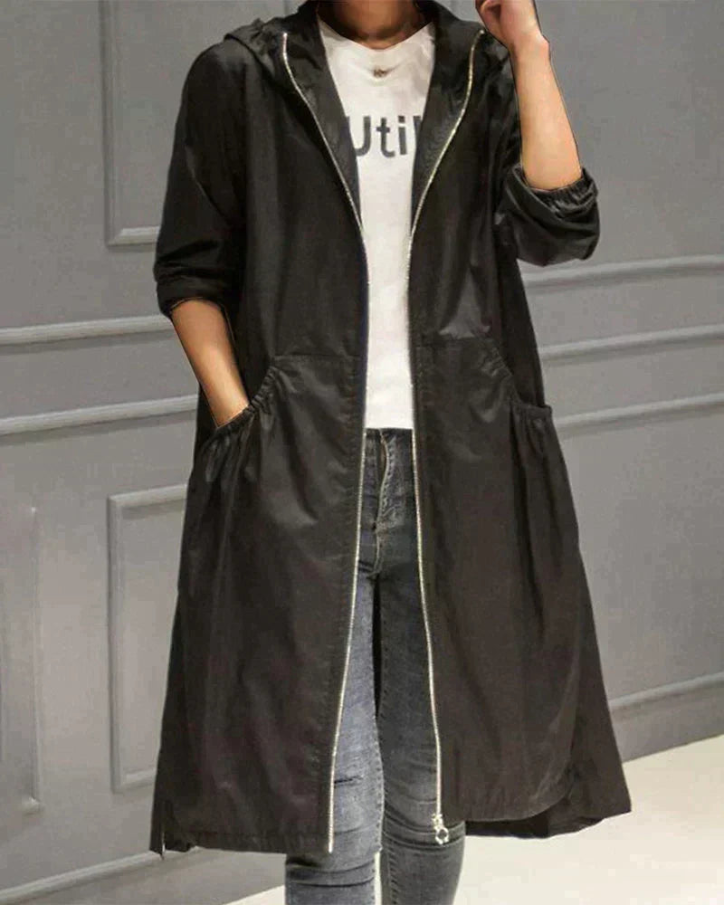 Lange Damen-Regenjacke mit Kapuze – Stilvoll und Wasserdicht für Jeden Anlass 3