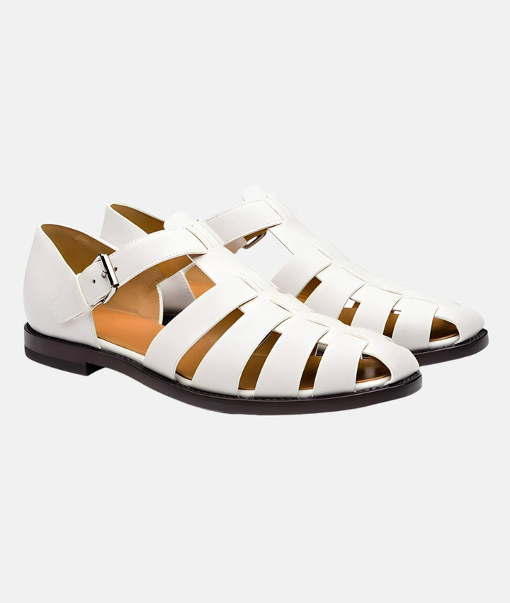 Modische Sandalen mit Riemen und einem eleganten Schnitt 0