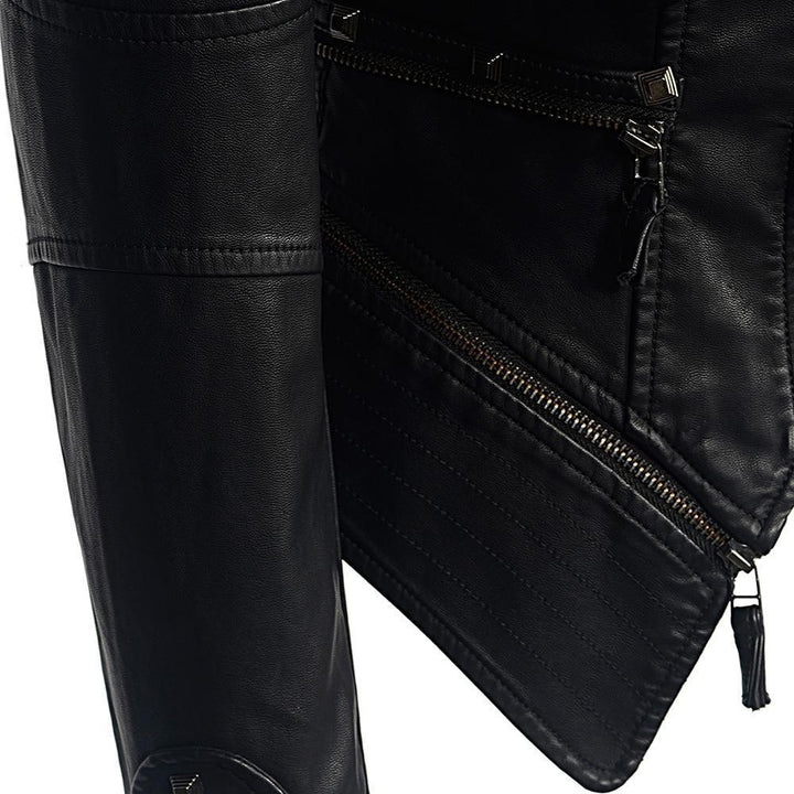 Modische schwarze Bikerjacke für Damen | Schlanke Passform und markante Details 2