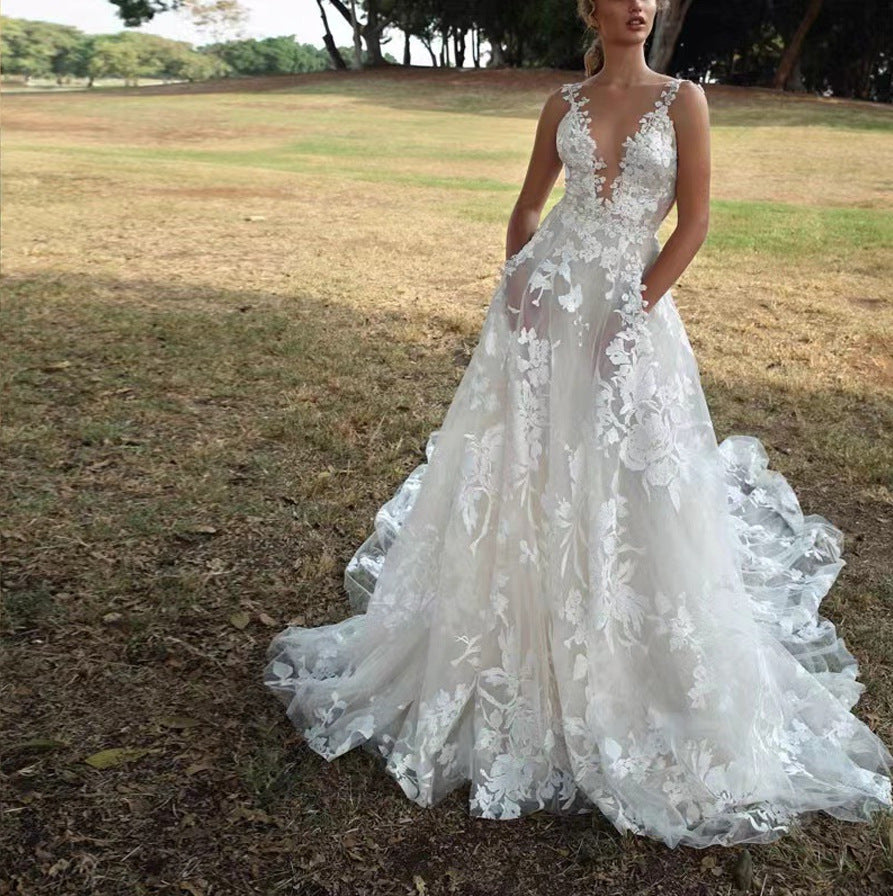 Damen V-Ausschnitt Ärmelloses Spitzen Fließendes Hochzeitskleid – Elegantes Brautkleid