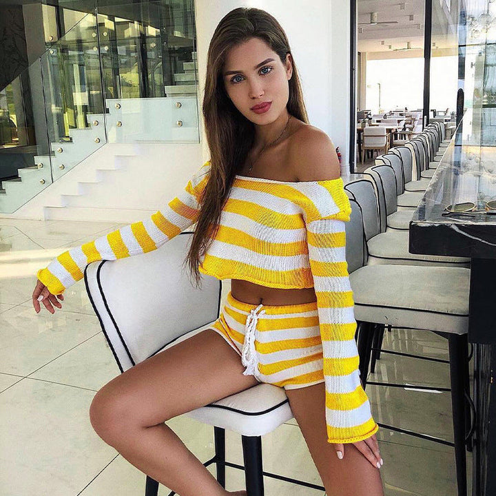 Strick-Set für Damen: Kurzes Langarmshirt und Shorts – Stilvolles Strand-Zweiteiler-Set