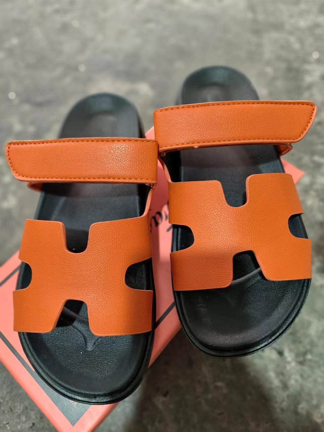 Damen Kunstleder Sandalen Mit Verstellbaren Riemen – Bequeme Sommerschuhe