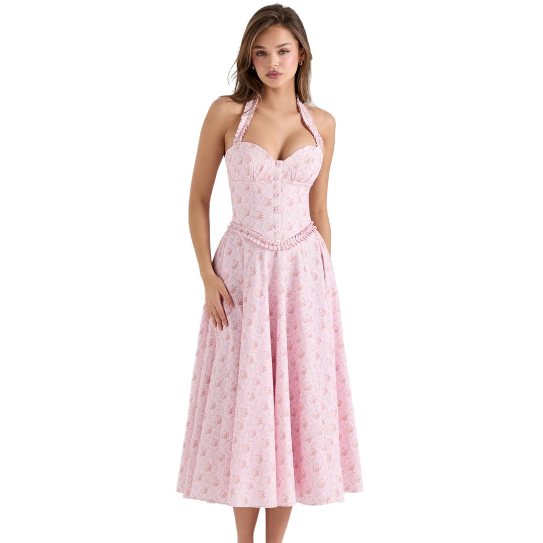 Elegantes, romantisches Brautkleid mit geschwungenem Ausschnitt und floralem Muster