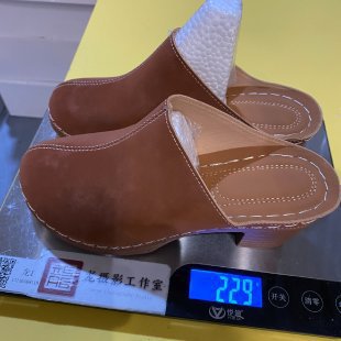 Damen Schwarze Wildleder-Optik Blockabsatz Mules Mit Weißer Naht
