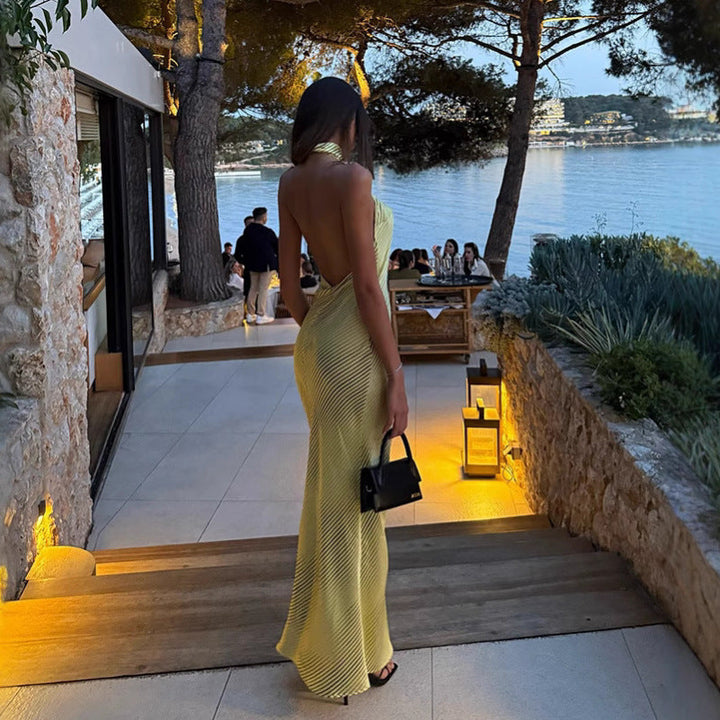 Elegantes Brautkleid mit hohem Kragen – Figurbetonter, figurbetonter Stil