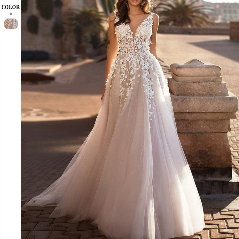 Damen Anmutiges V-Ausschnitt Florales Detail Hochzeitskleid – Romantisches Brautkleid