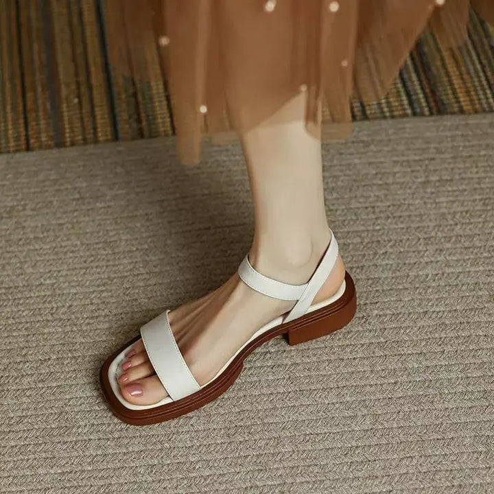 Damen Flache Ledersandalen In Braun