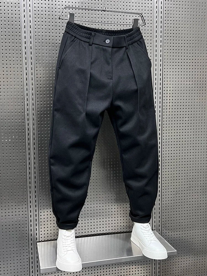Dunkelgraue Herrenhose Mit Bundfalten – Elegante Maßgeschneiderte Bürohose