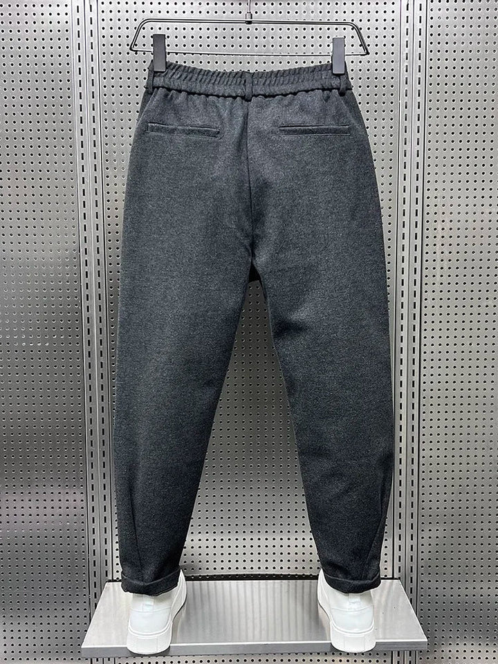 Dunkelgraue Herrenhose Mit Bundfalten – Elegante Maßgeschneiderte Bürohose