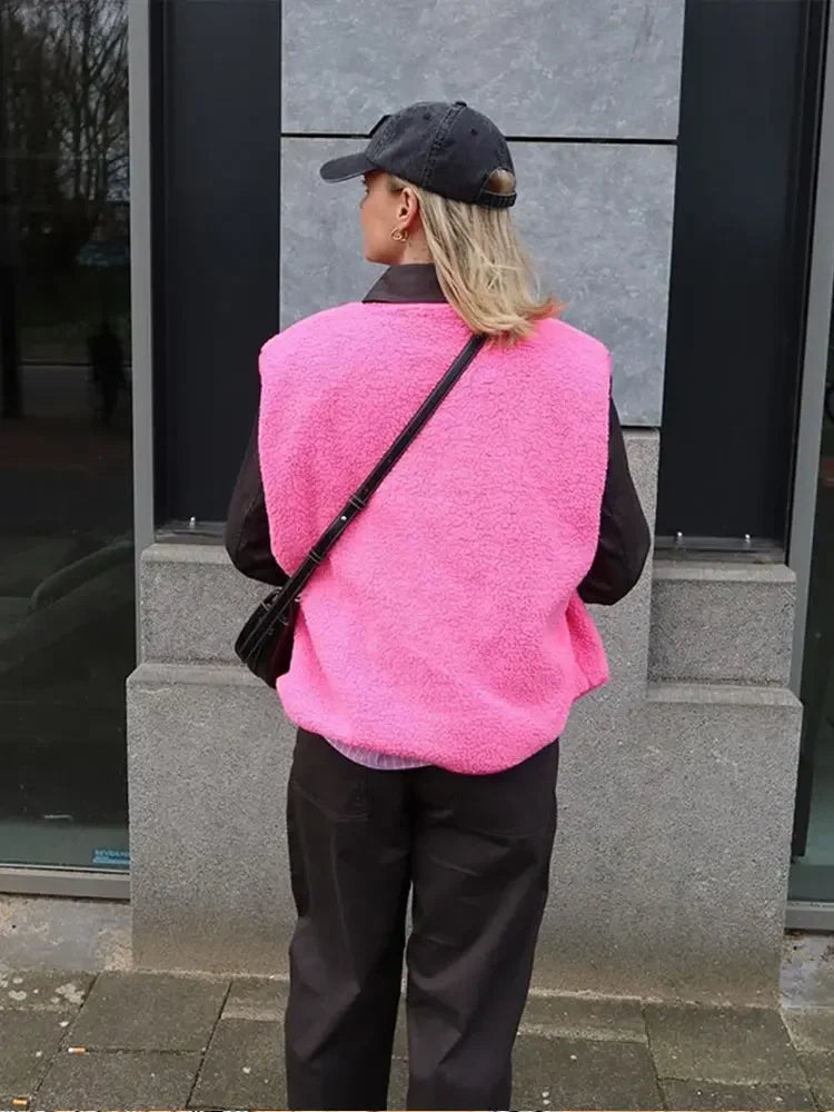 Ovelia | Trendige Wollweste für Damen mit Knöpfen