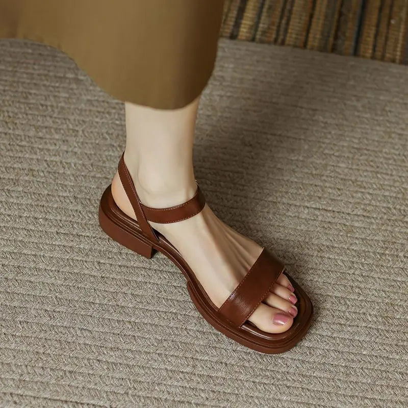Damen Flache Ledersandalen In Braun