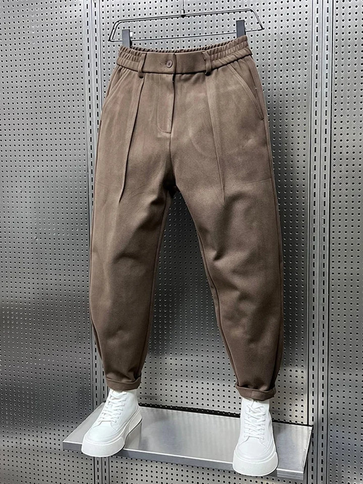 Dunkelgraue Herrenhose Mit Bundfalten – Elegante Maßgeschneiderte Bürohose
