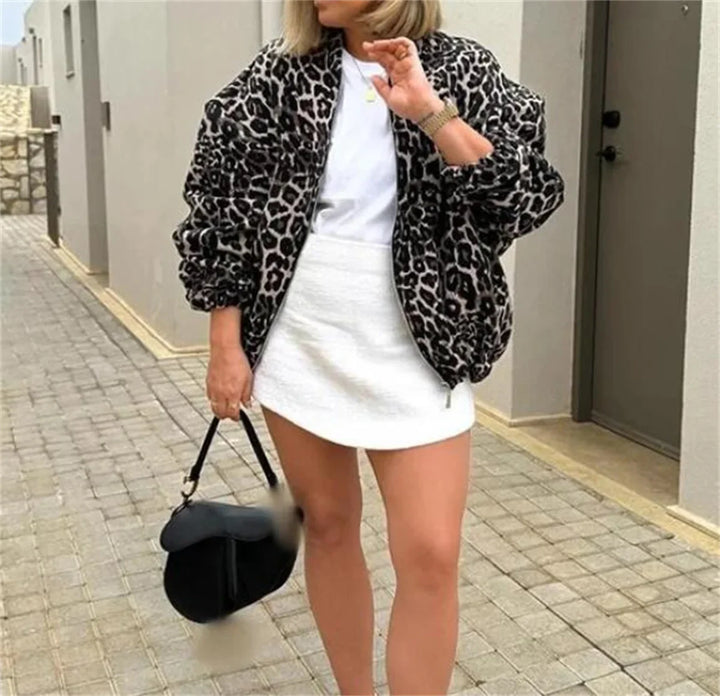 Leo | Bomberjacke mit Leopardenmuster