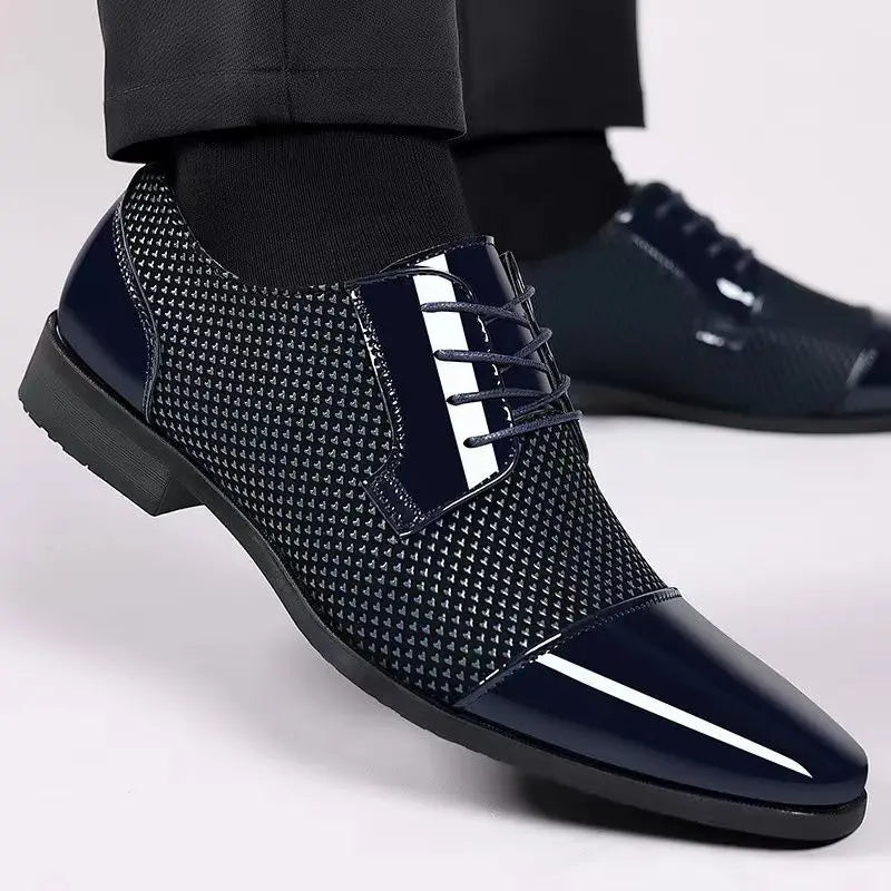 Herren Lackleder Oxford Schuhe Mit Punktmuster – Elegante Business Schuhe
