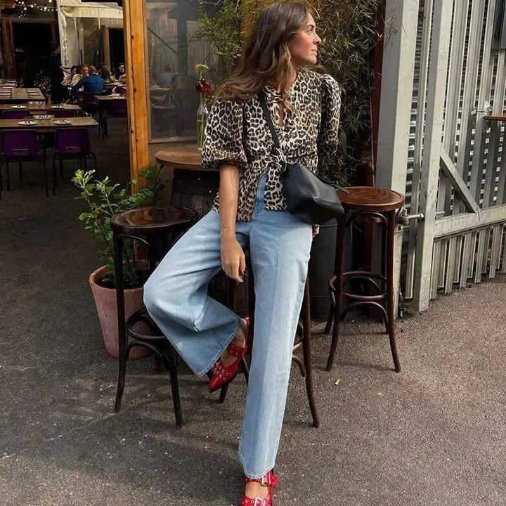 Damenbluse mit Leopardenmuster, Cut-outs und Puffärmeln