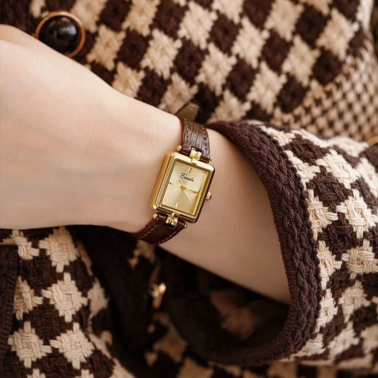 Damen Armbanduhr Mit Goldenem Zifferblatt – Lederarmband Elegant